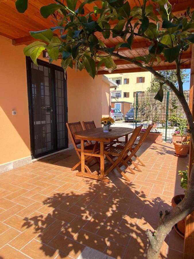 Apartamento The House Fiera Di Roma Aeroporto Fiumicino Ponte Galeria Exterior foto